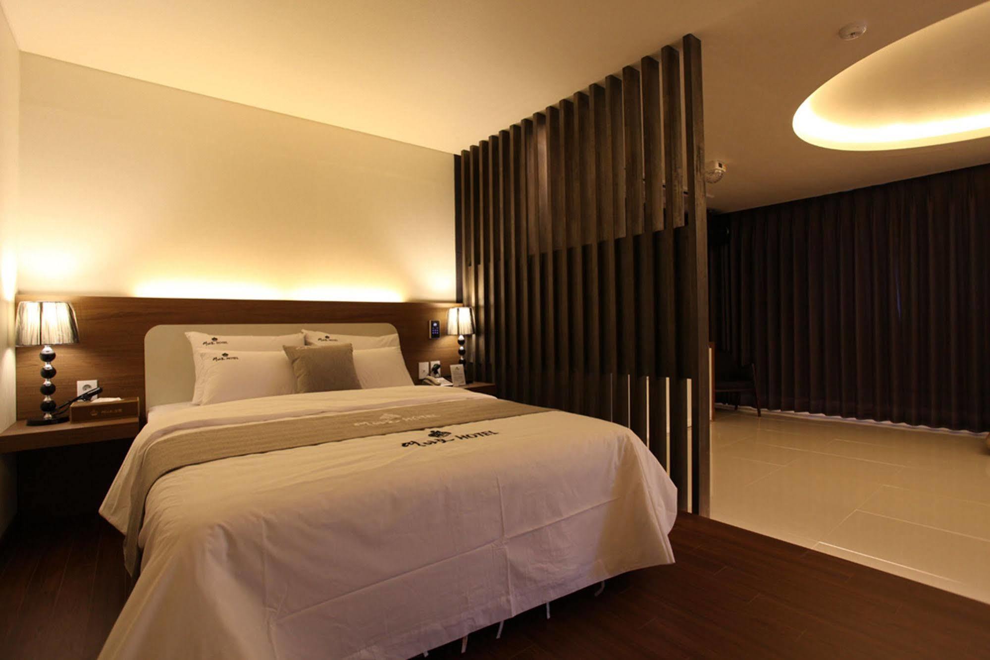 Drive In Hotel Tiamo Pocheon-si Exterior foto